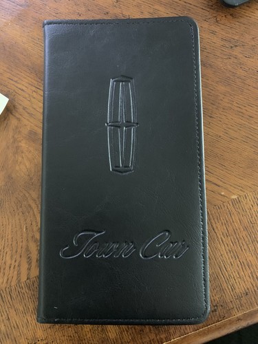Lincoln town car - car, literature